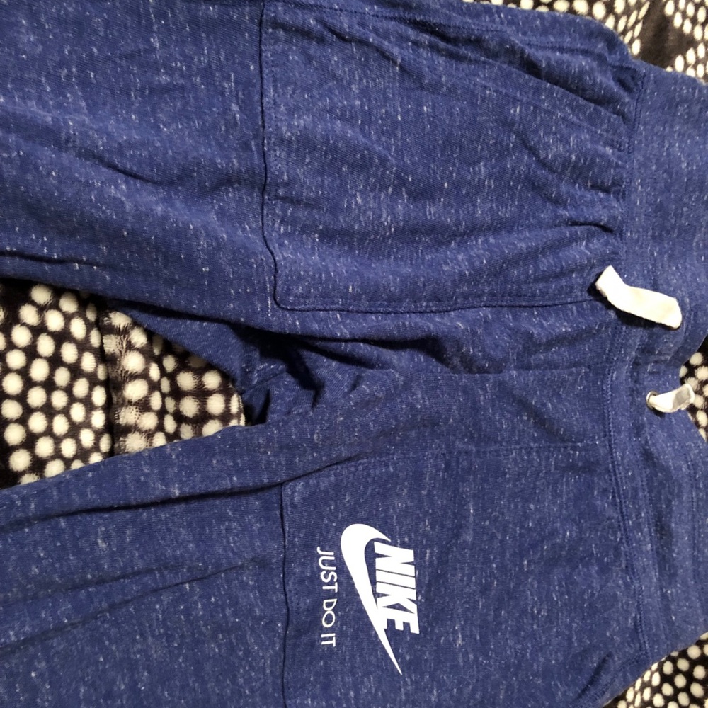 Nike blue cropped sweatpants - Picture 3 of 4